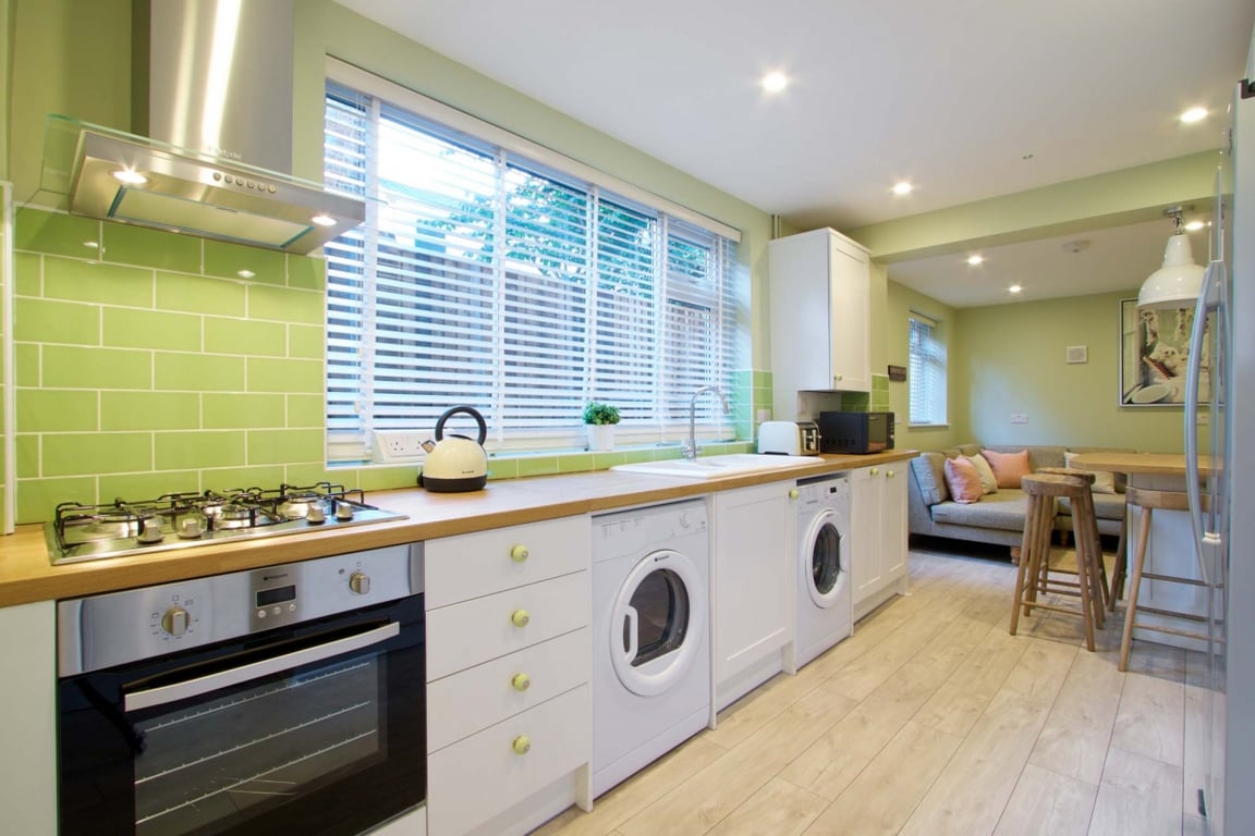 30 Newstead Grove