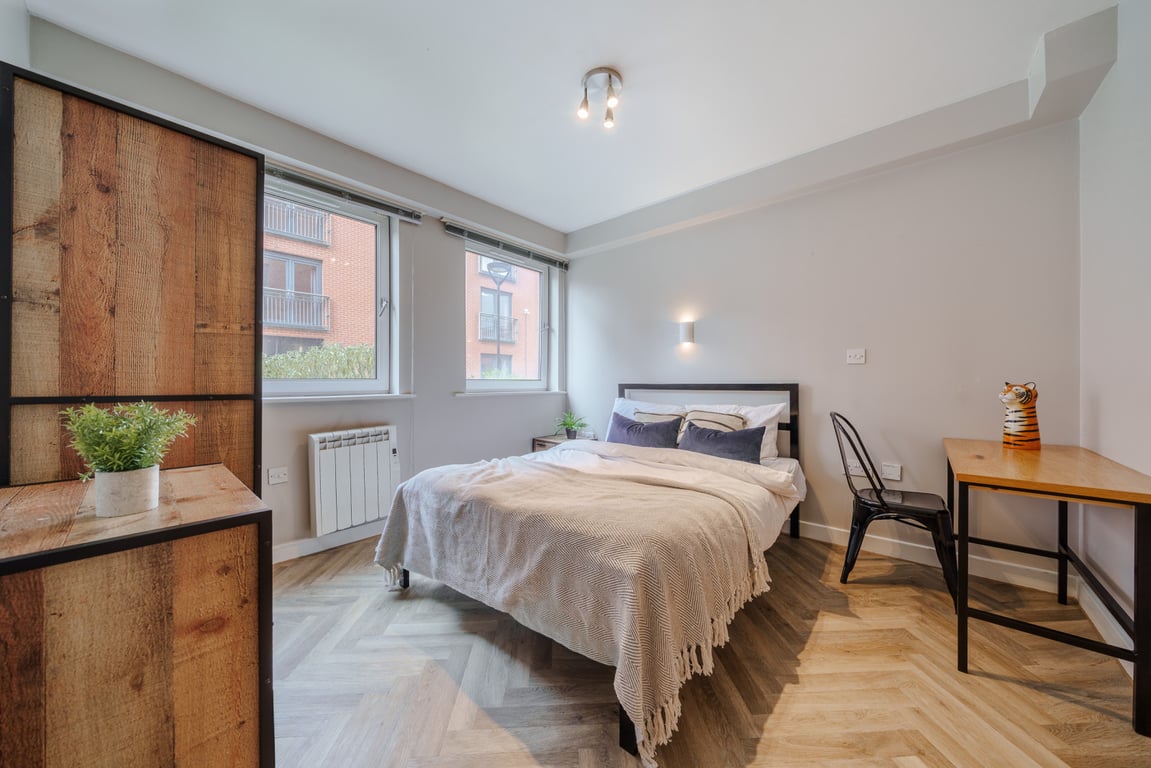 Flat 2, Mayfair Court