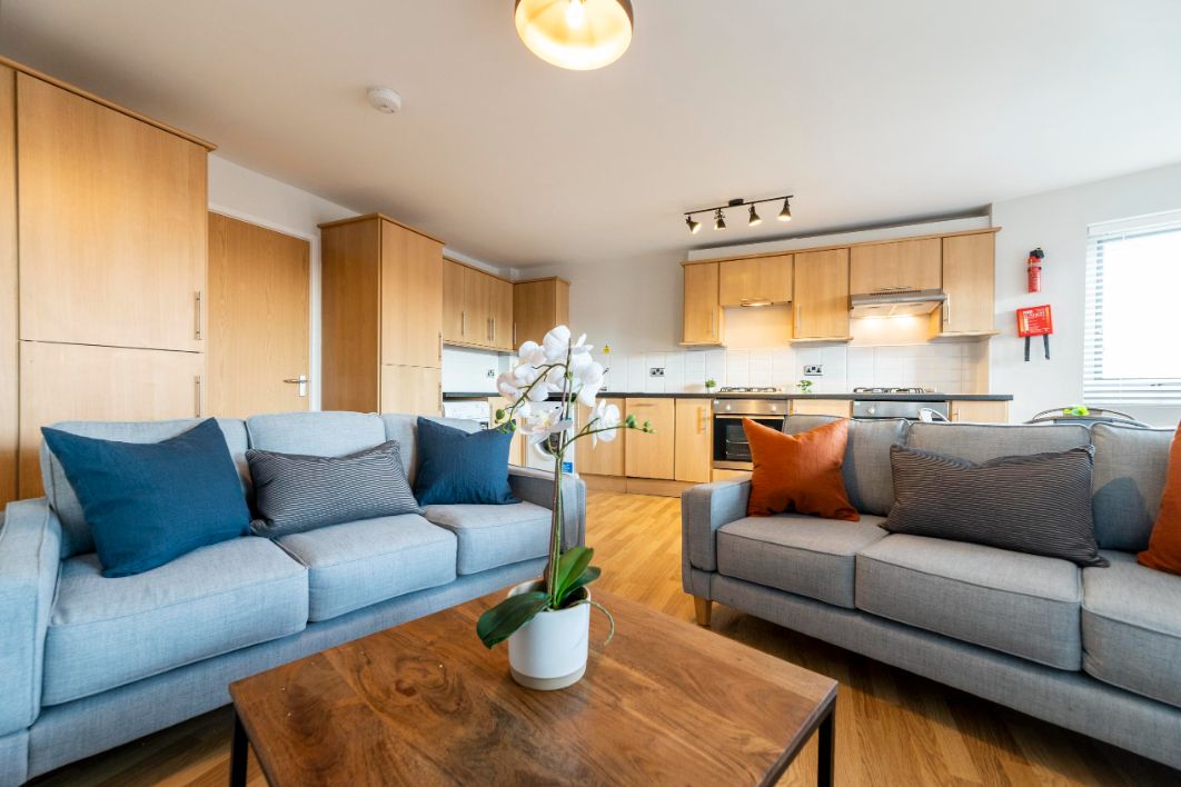 Flat 9 The Square, 1 Falconar Street