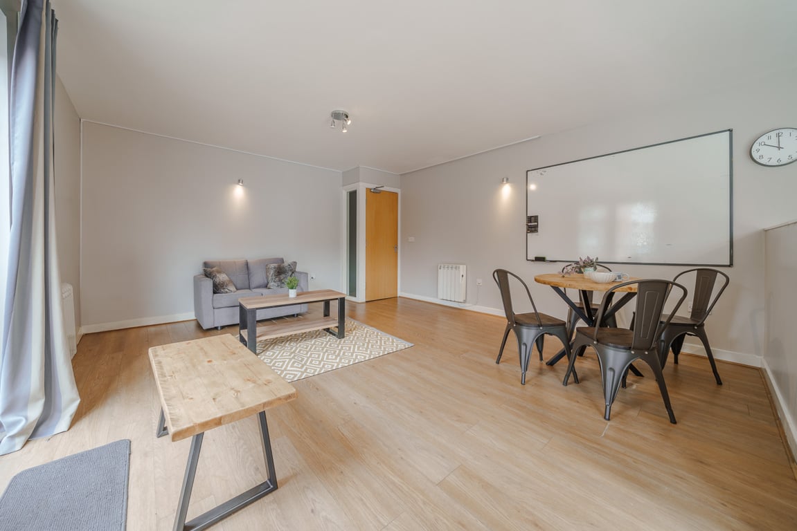 Flat 52, Mayfair Court