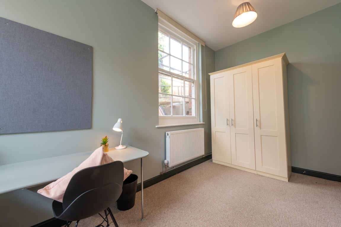 Flat X Bishop Blackall School