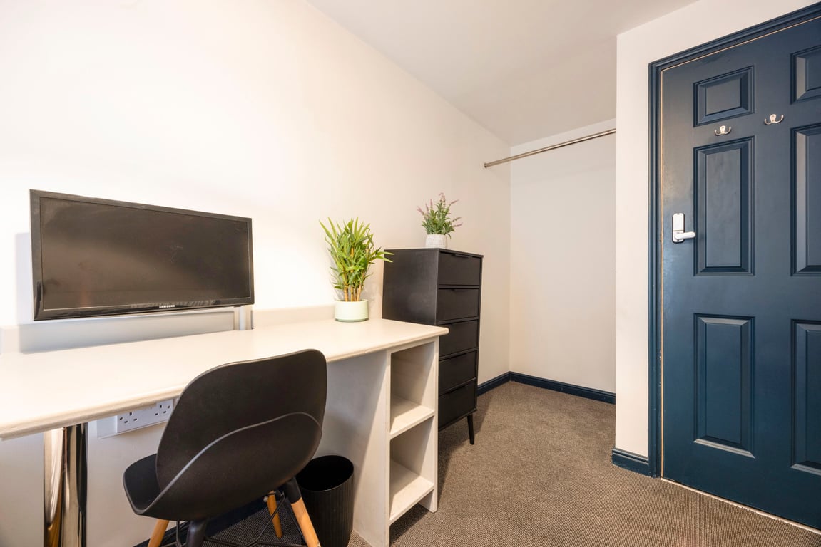 Flat 25, Shoe & Boot Factory