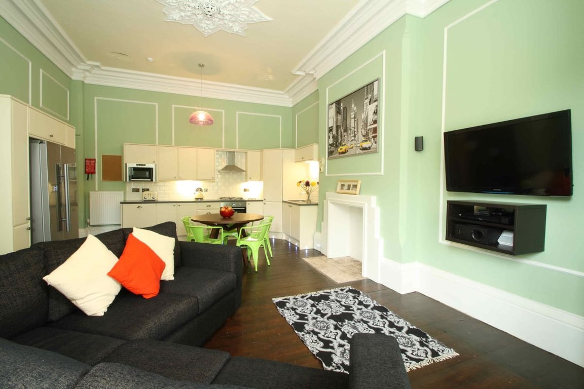 Flat 1, 7a Waverley Street