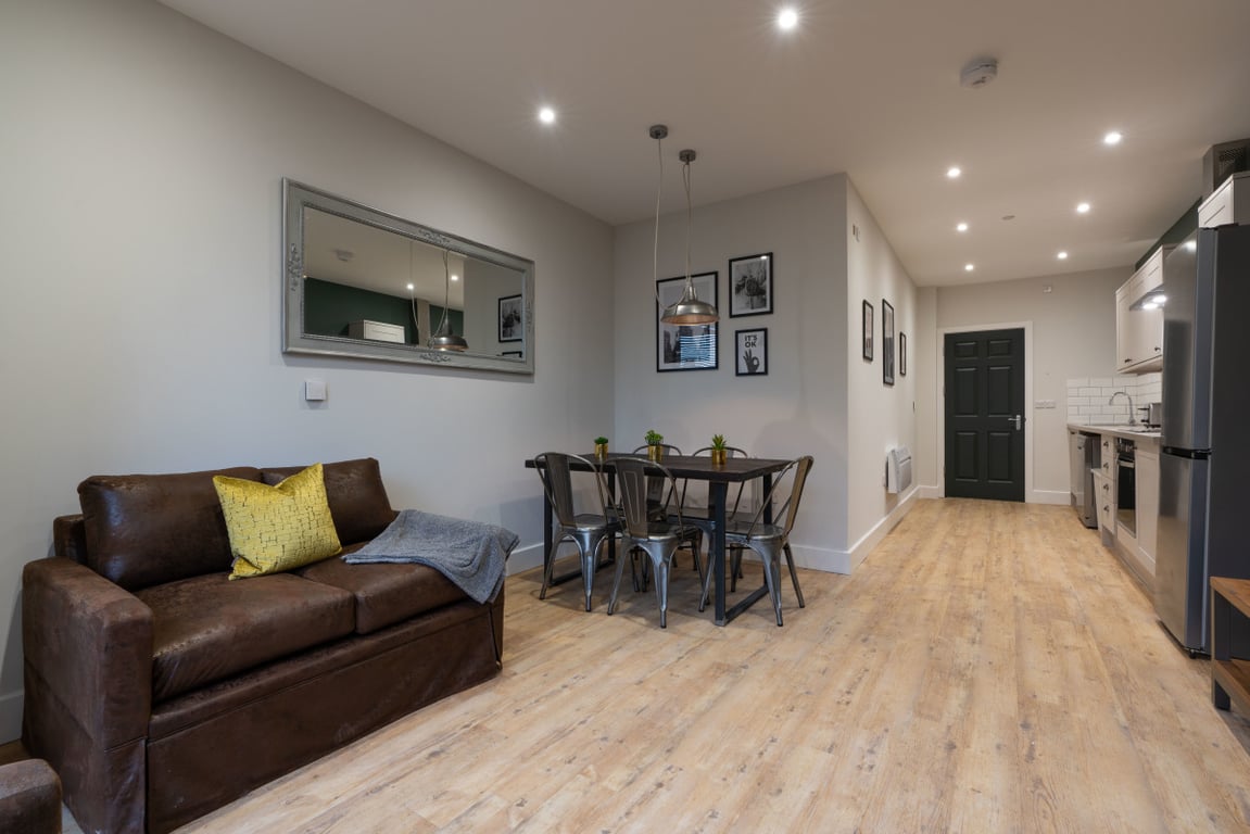 Flat 1, 126 Walter Road