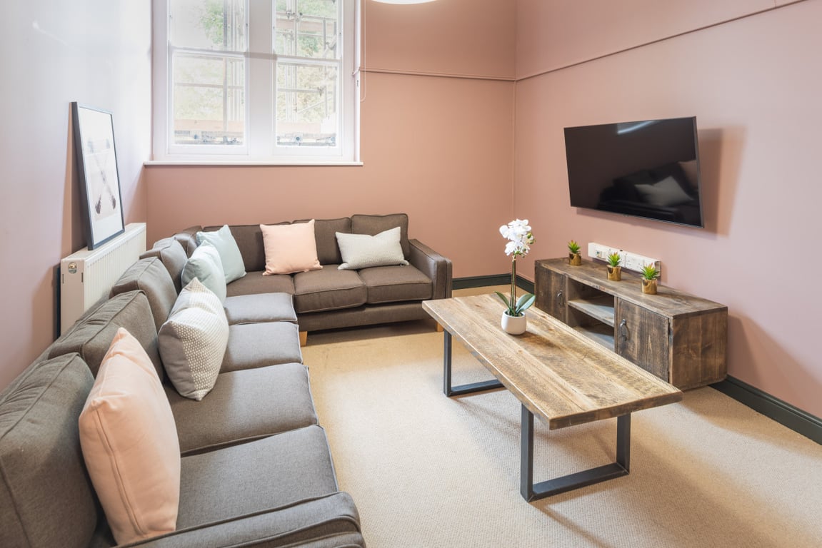 Flat B Bishop Blackall School