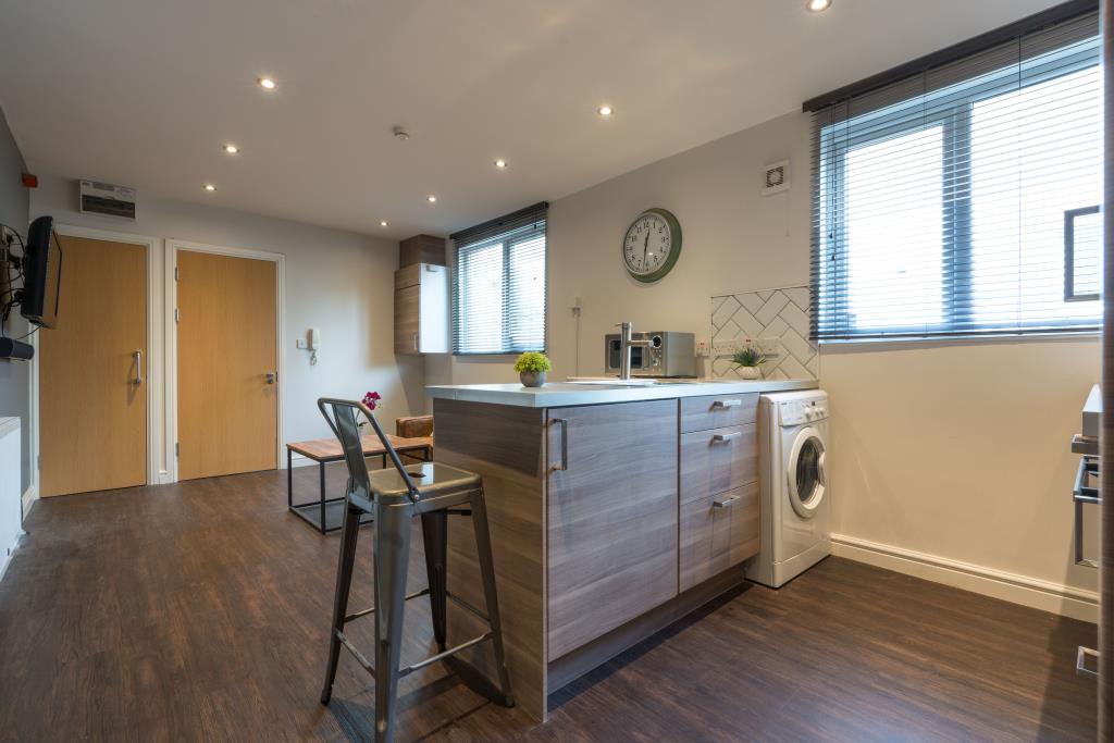 Flat 2, 28 Glynrhondda Street