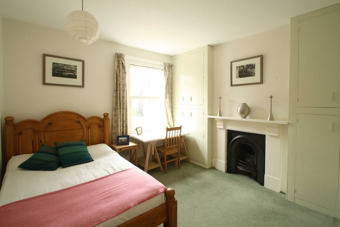 17 Devonshire Place