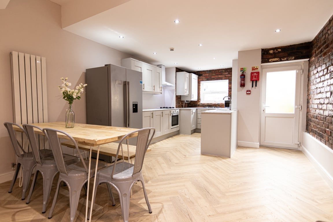 20 Halsbury Road