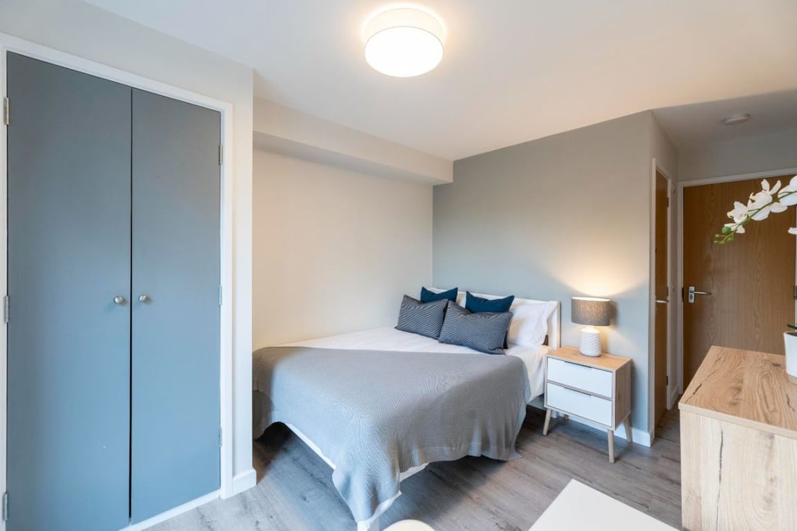 Flat 6 The Square, 1 Falconar Street