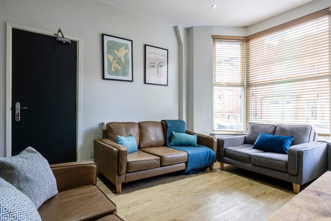 42 Derby Grove