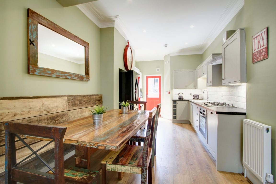 13 Cawdor Road
