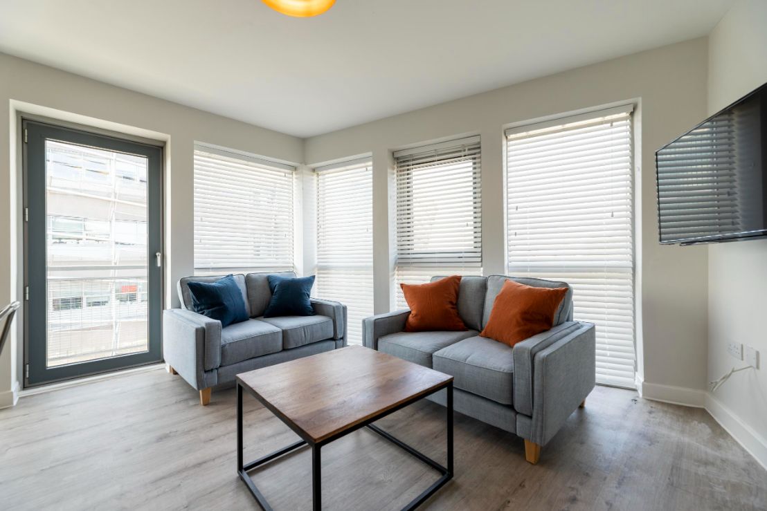 Flat 8 The Square, 1 Falconar Street