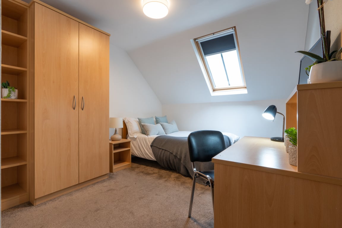 Flat 11, Hope Court