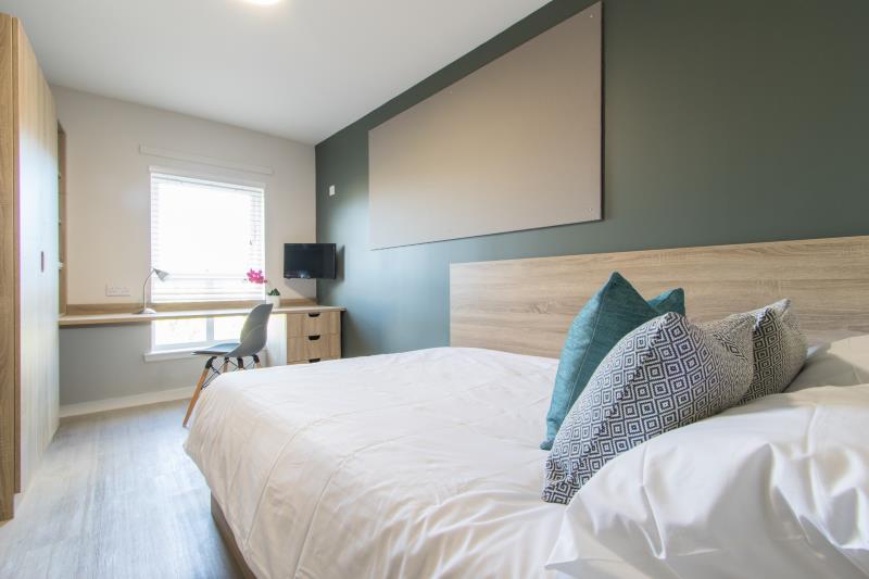 Flat 2, 6 Morrison Circus