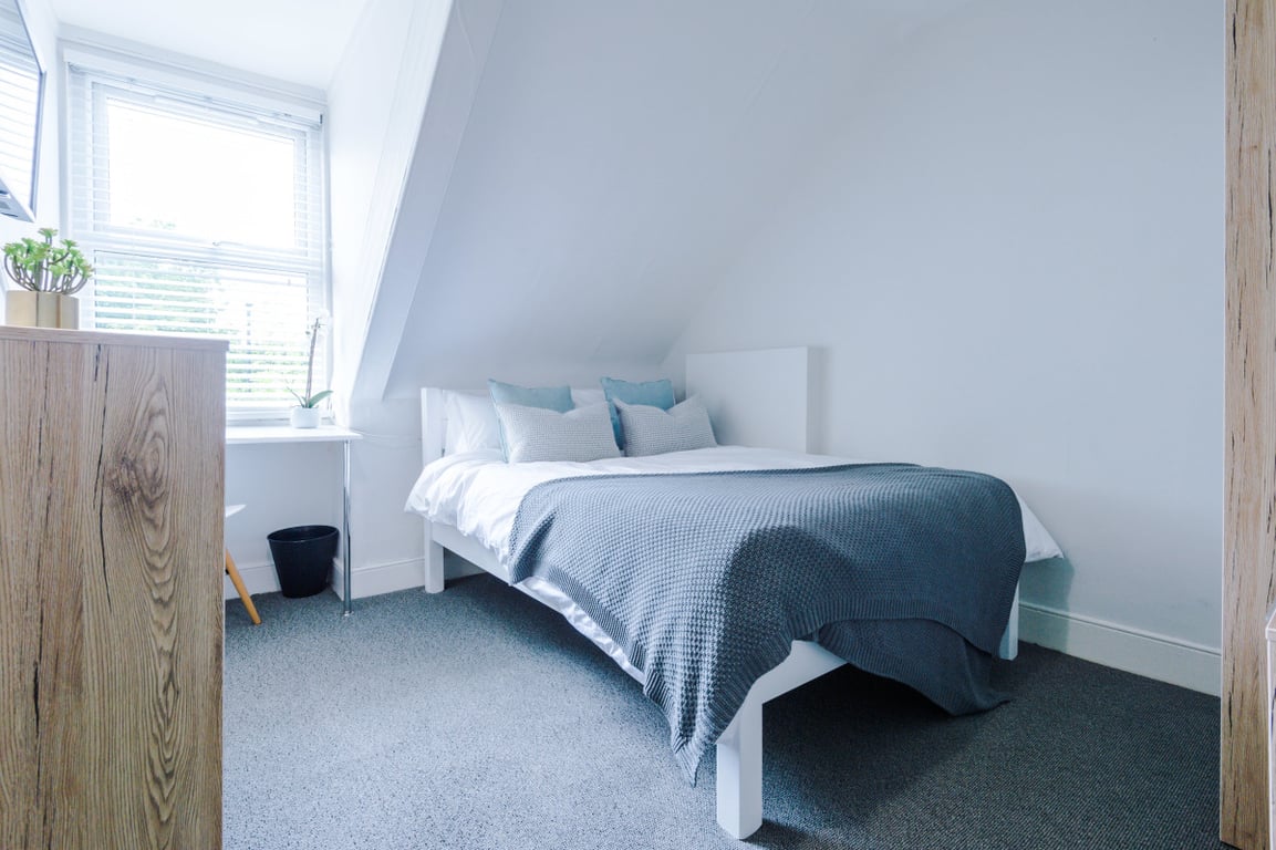 200 Sandyford Road