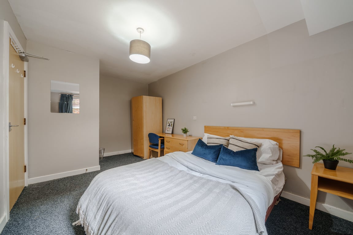 Flat 4, Mayfair Court