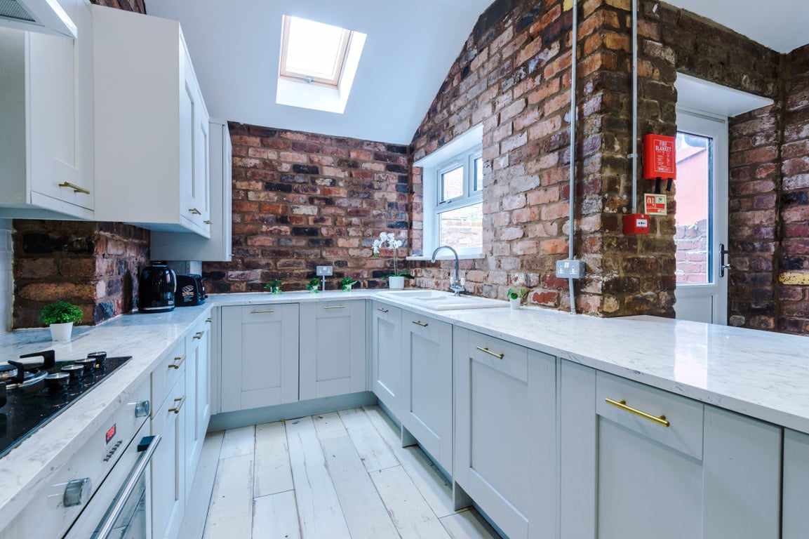 27 Woodcroft Road