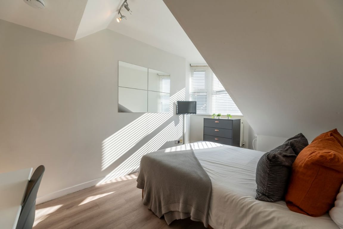 24A Warwick Street