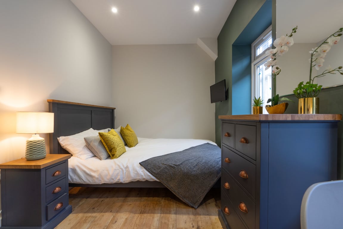 Flat 1, 123 Walter Road