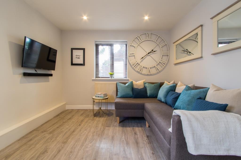 Flat 6, Victoria Court Mews