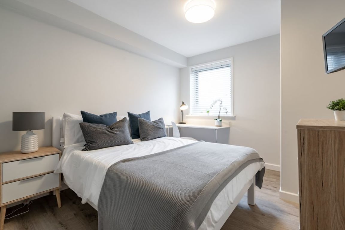 Flat 5 The Square, 1 Falconar Street