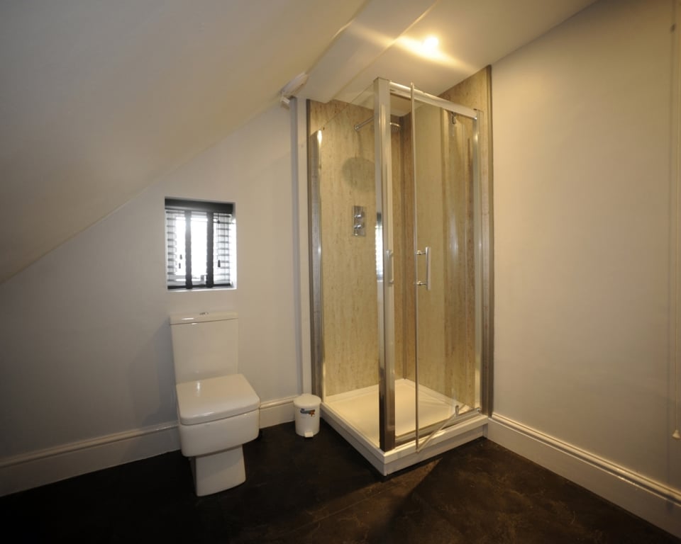 1 Iddesleigh Road