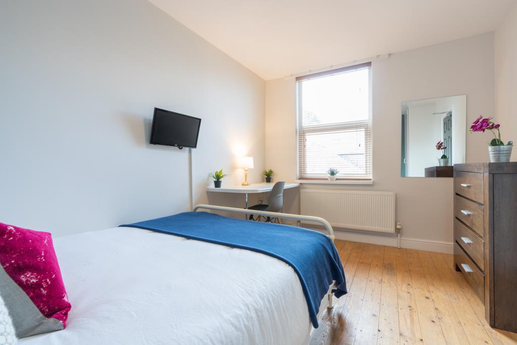 11 Balfour Road
