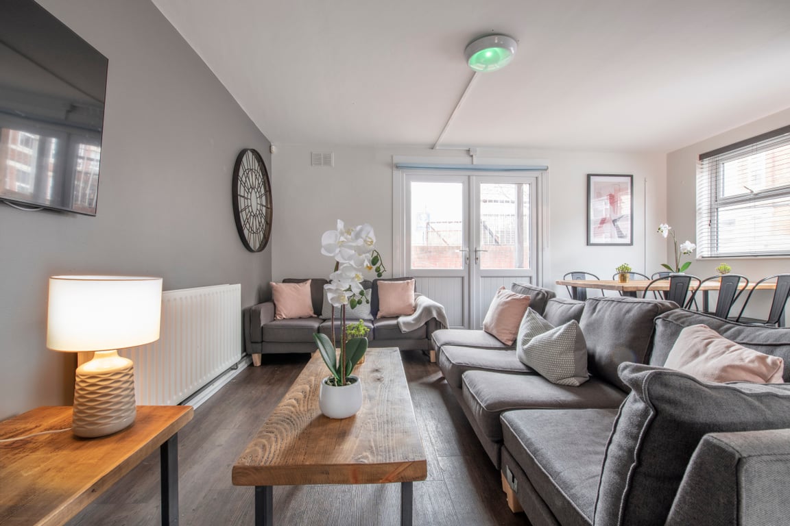 Flat 1, 28 Church Street