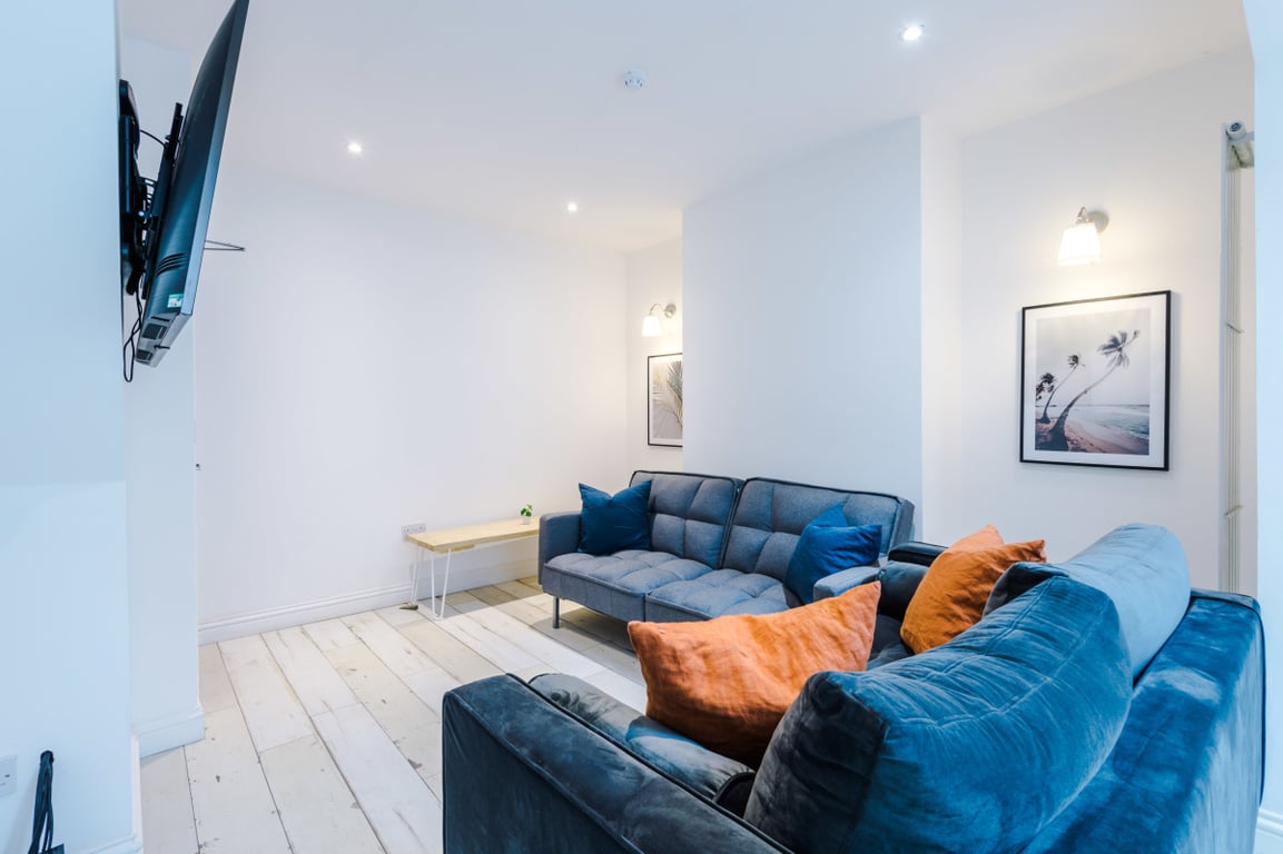 7 Gladstone Terrace