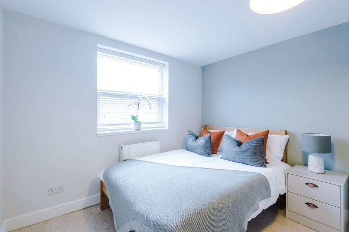 32 Cawdor Road