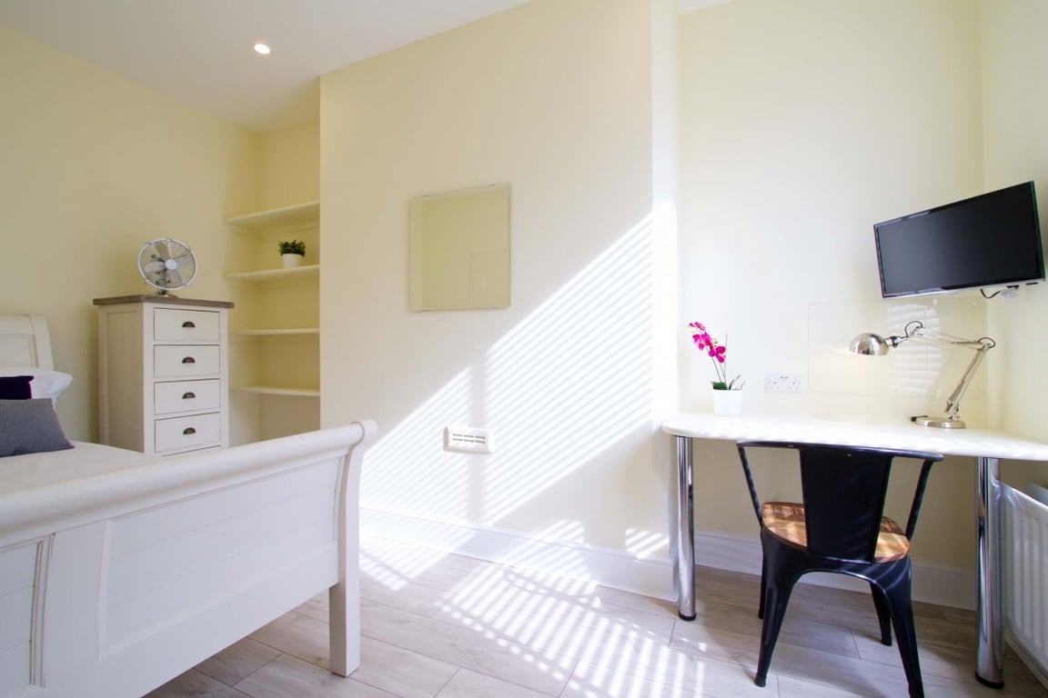 7 Newstead Grove