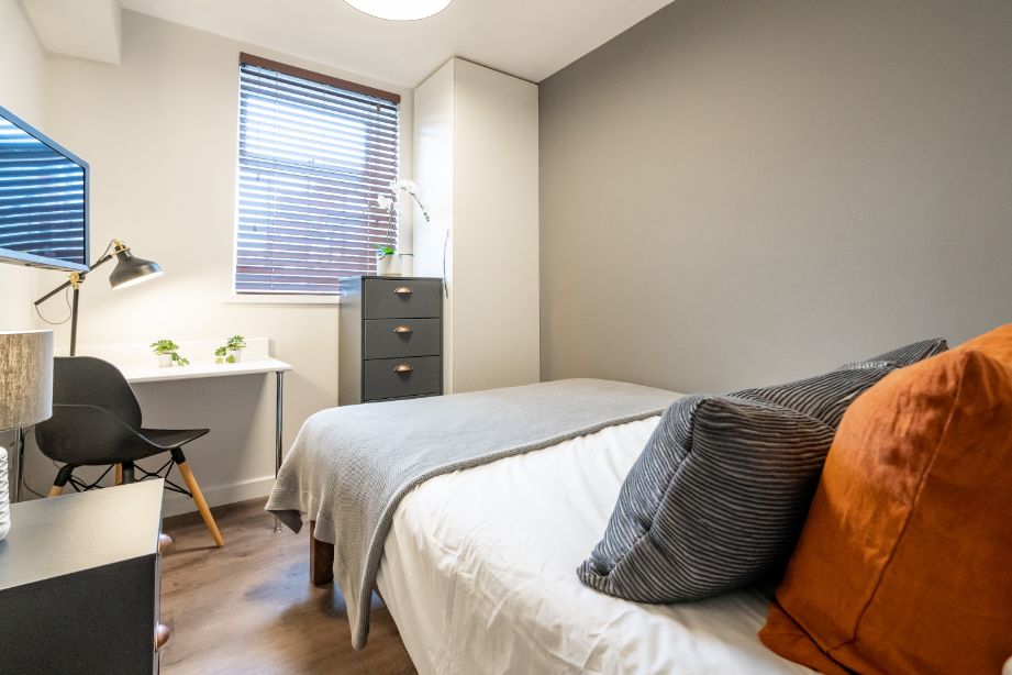 Flat 2 Kielder House, 55-59 Osborne Road