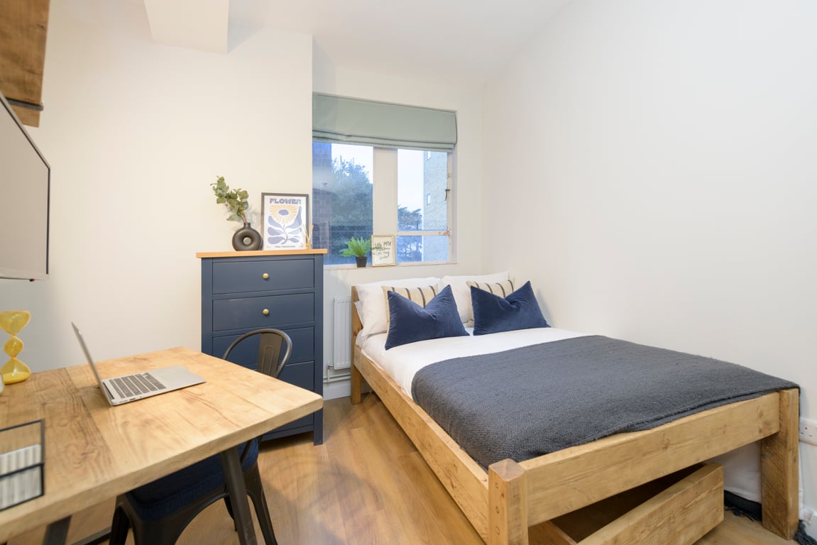 Flat 5, TW1X