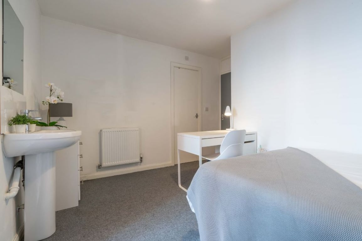 Flat C, 113 Portland Road