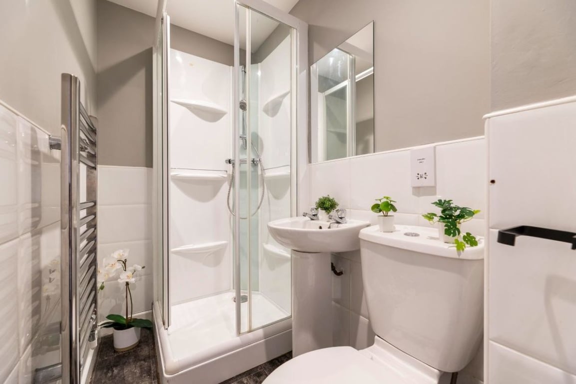 Flat 3 The Square, 1 Falconar Street