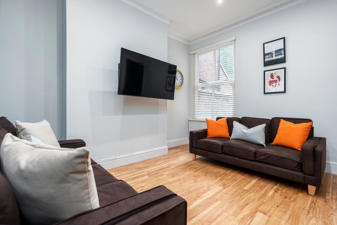 69 Cawdor Road
