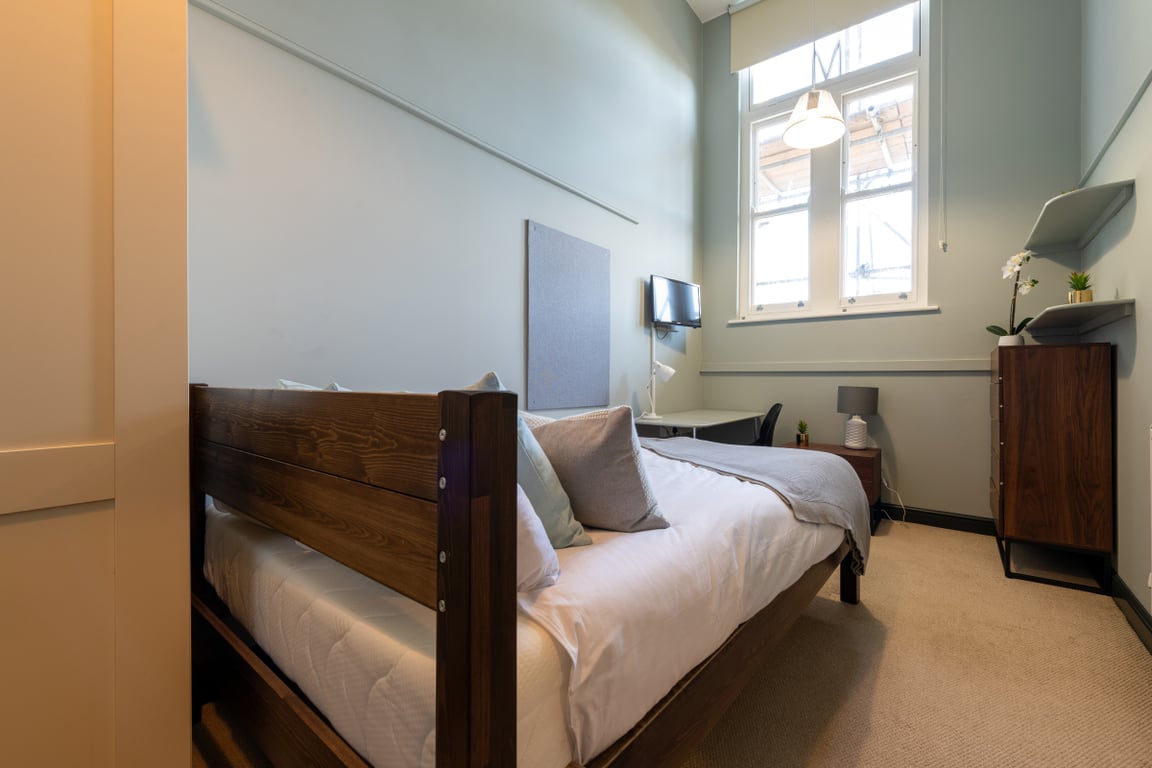 Flat K Bishop Blackall School