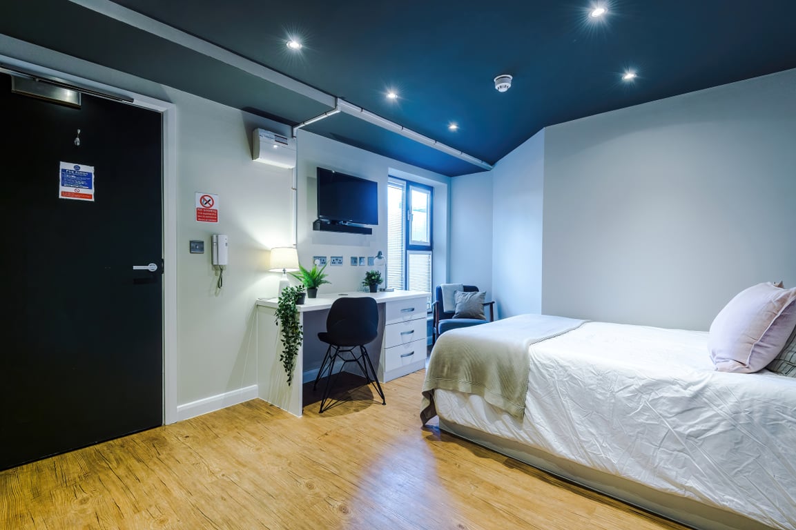 Flat 2, 160 Upper New Walk