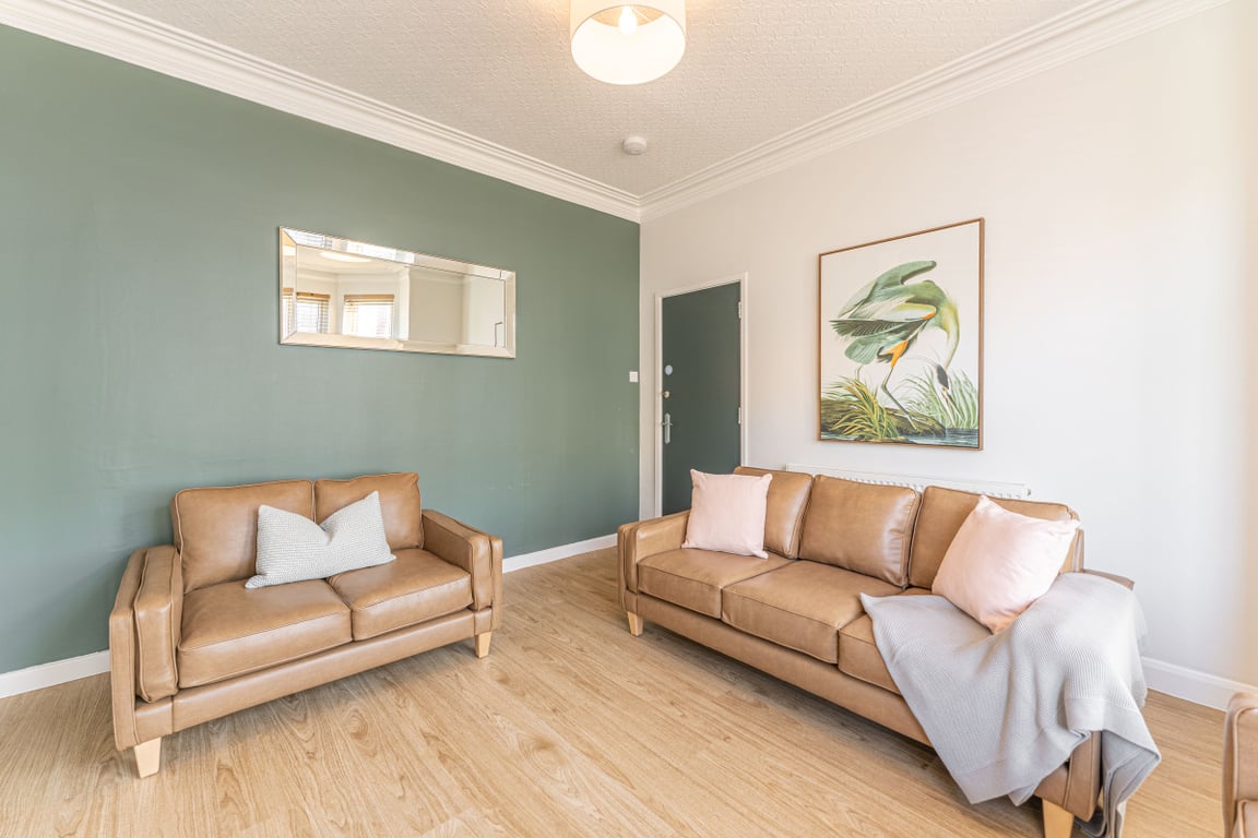 8 Kimbolton Avenue