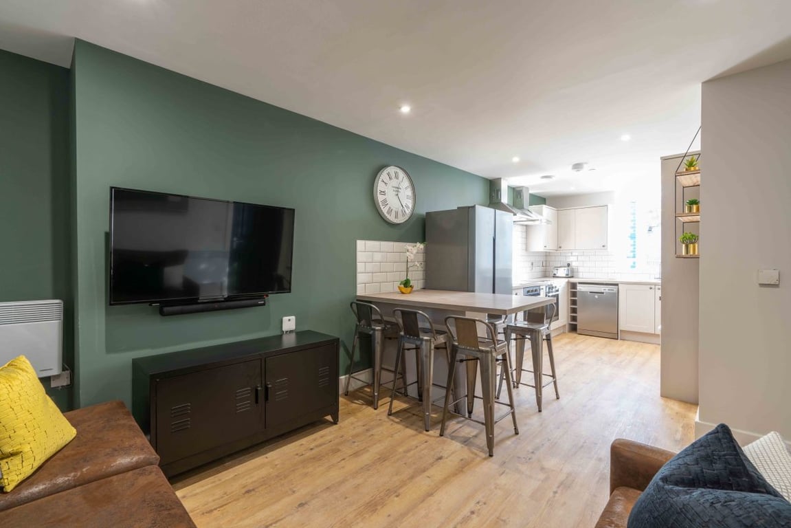 Flat 1, 125 Walter Road