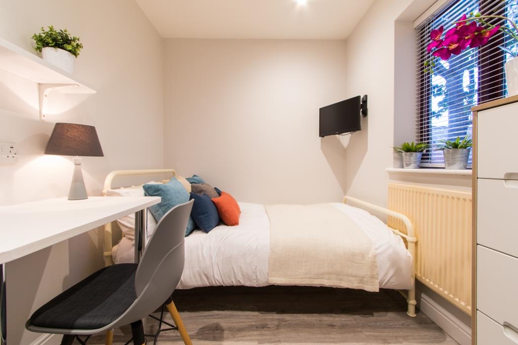 Flat 8, Victoria Court Mews