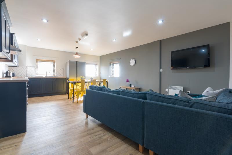 Flat 6, Byron Lofts