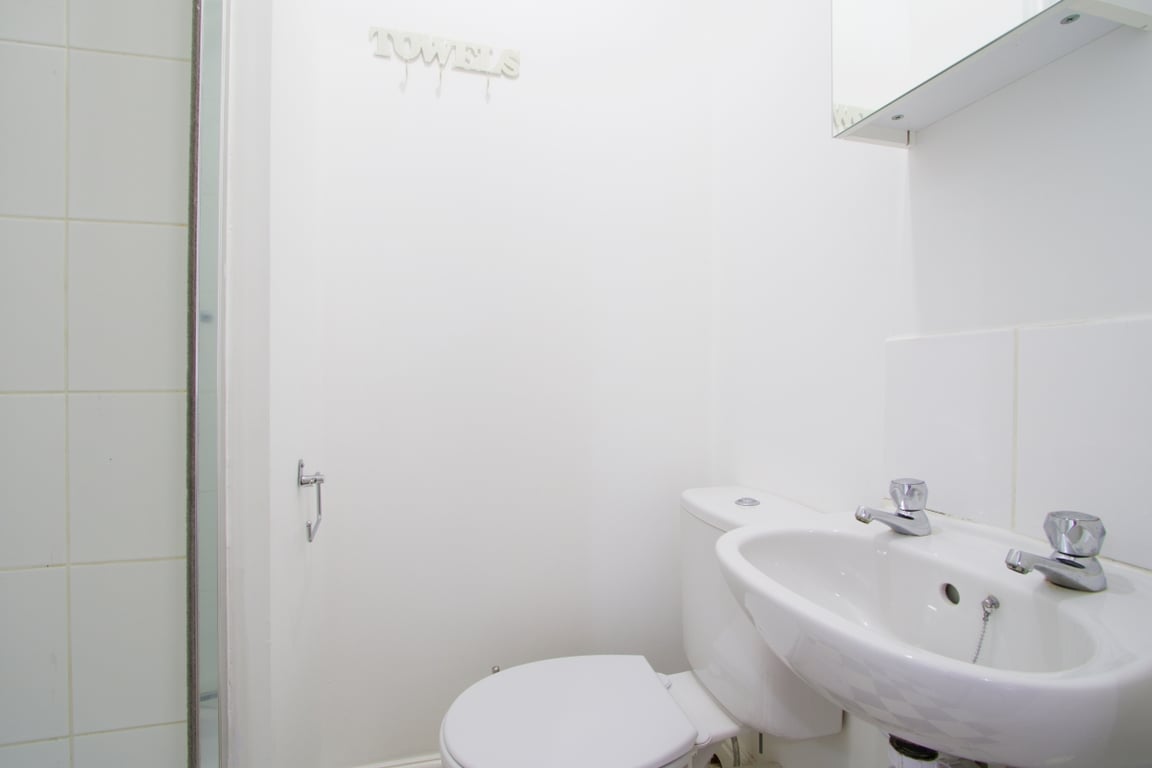36 Derby Grove