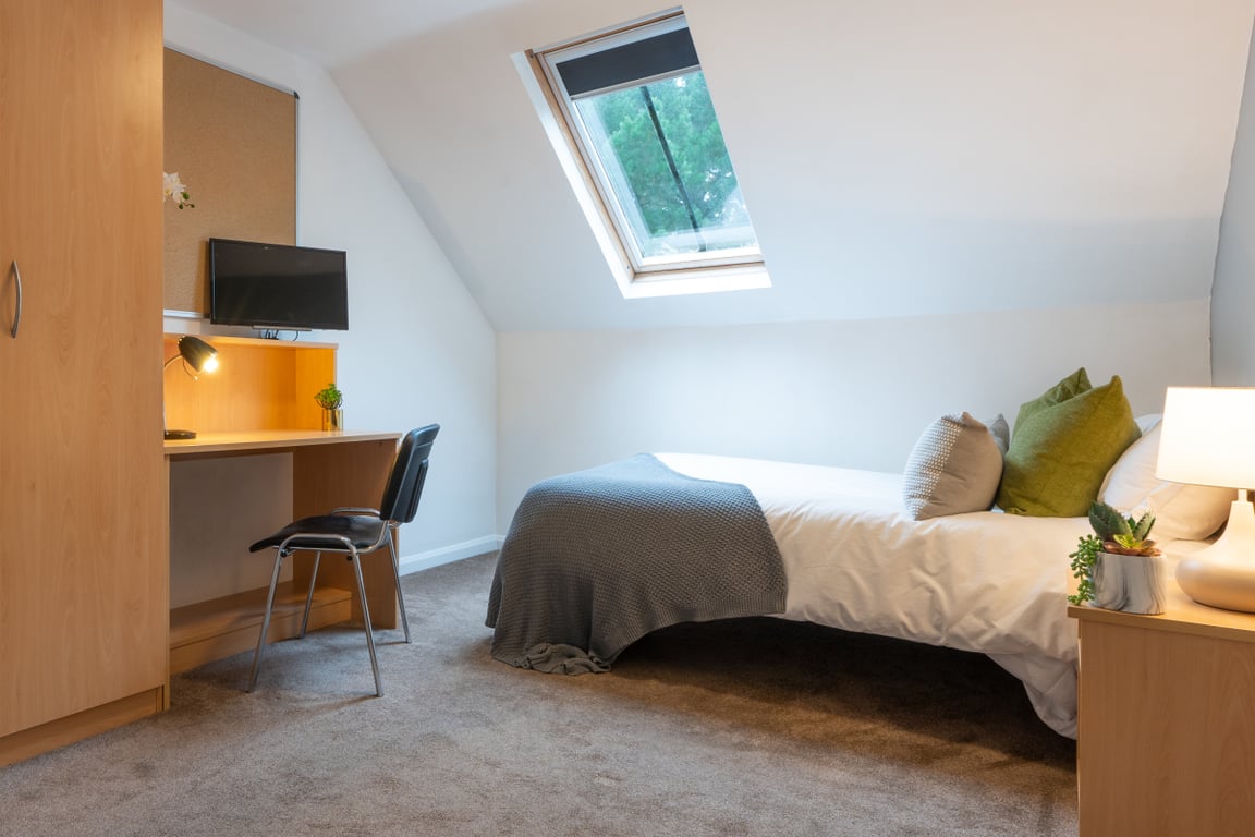 Flat 6, Hope Court