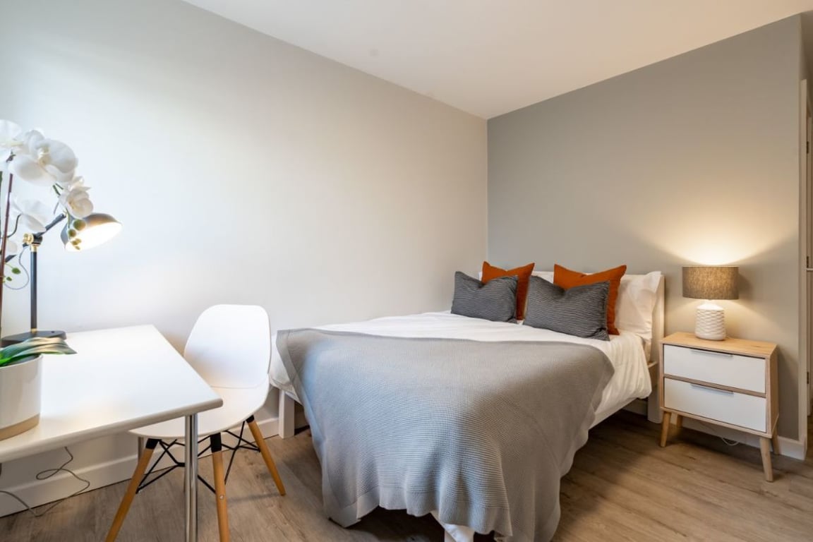 Flat 1 The Square, 1 Falconar Street