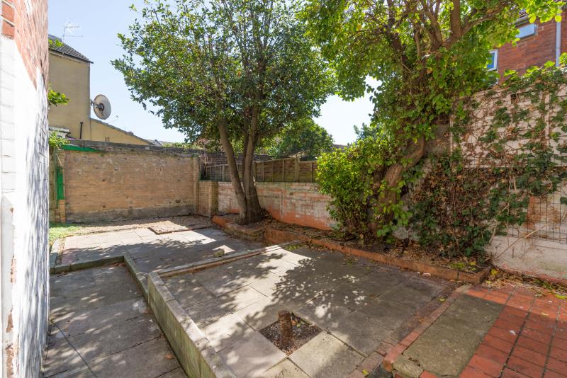 78 Britannia Road North