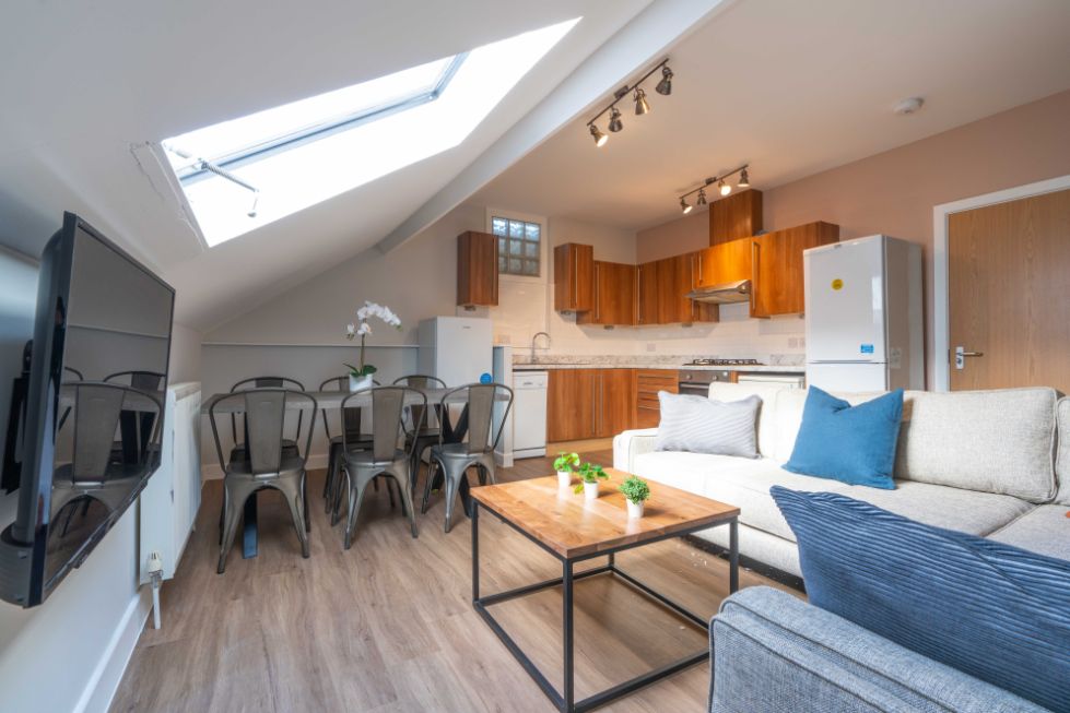 Flat 4 Shiners Yard, 123 Jesmond Road