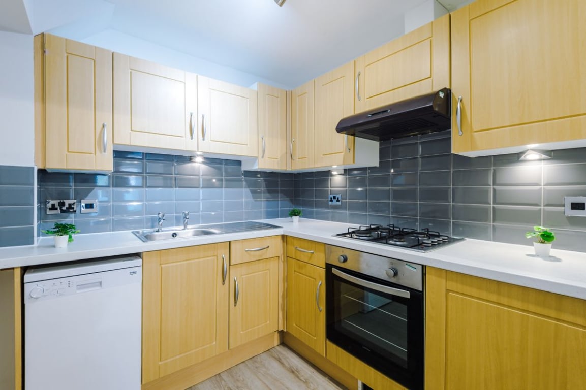 5 Selborne Gardens