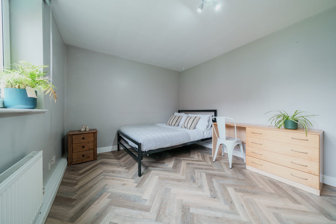 Flat 9, Lowry House