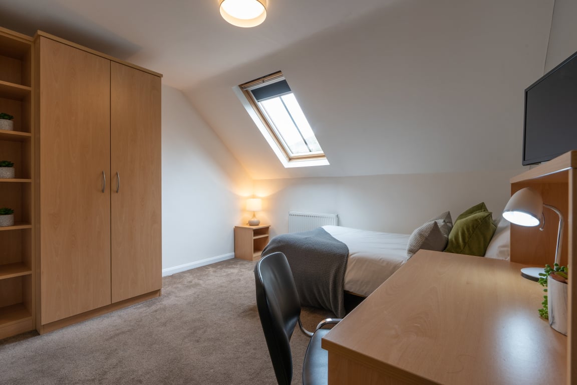 Flat 12, Hope Court